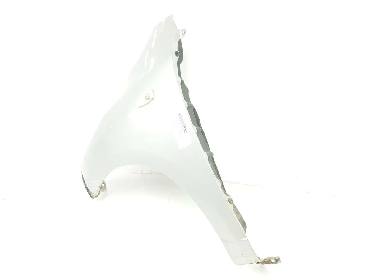 Hyundai i10 front left fender - silver - Image 2