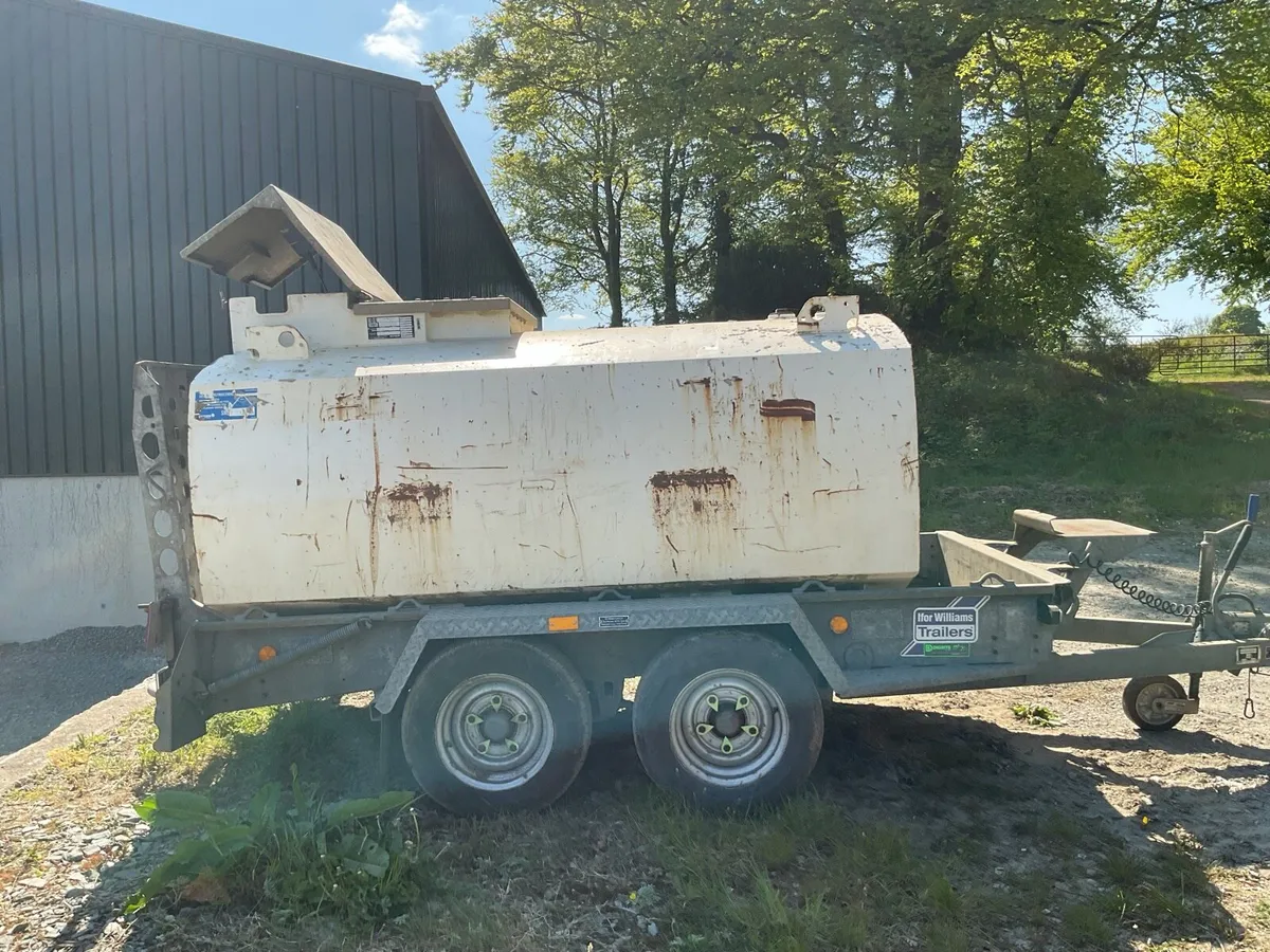 Western Fuel bowser 2000 Litre - Image 1