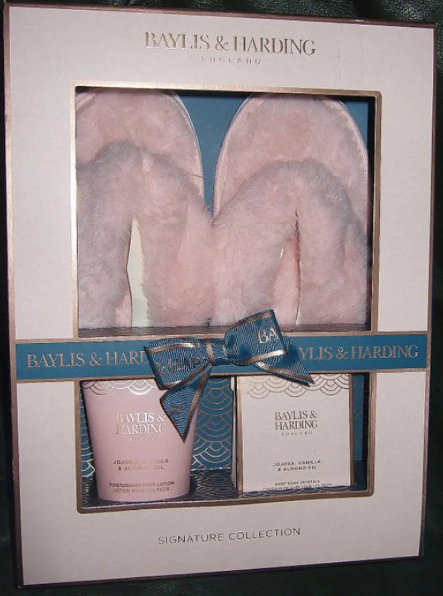 BNIB Baylis & Harding Footcare Set - Image 2