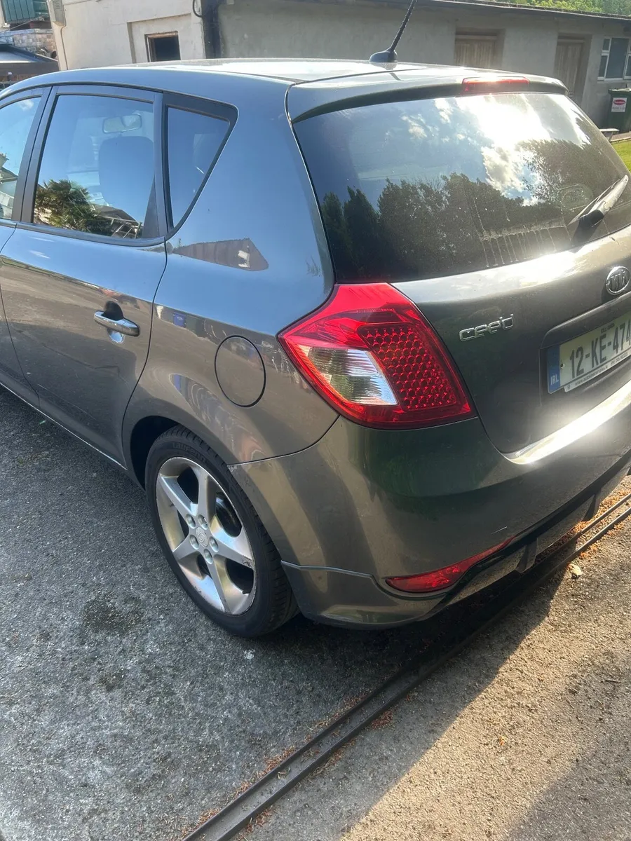 Kia Ceed 2012 - Image 4