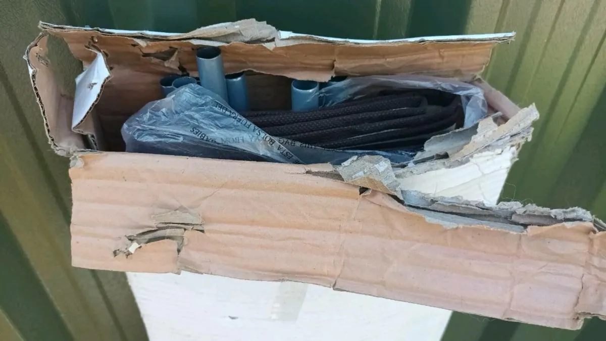 Clothes rail with protective cover, never used D18 - Image 3