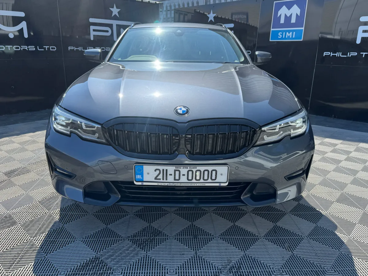 BMW 330E SPORT PRO X DRIVE 292HP AUTO - Image 4