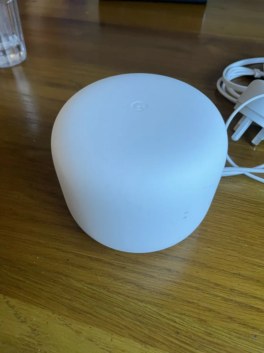 Google Nest WiFi Router + Google WiFi Access point - Image 2