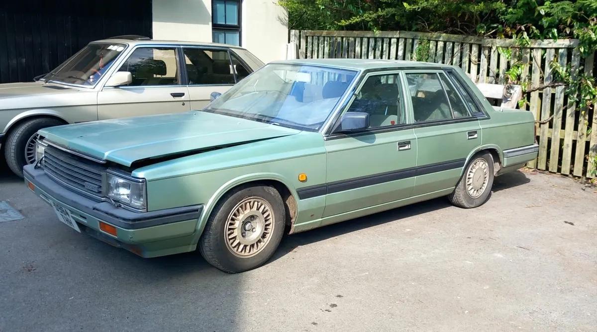 Nissan Laurel 1986 - Image 2