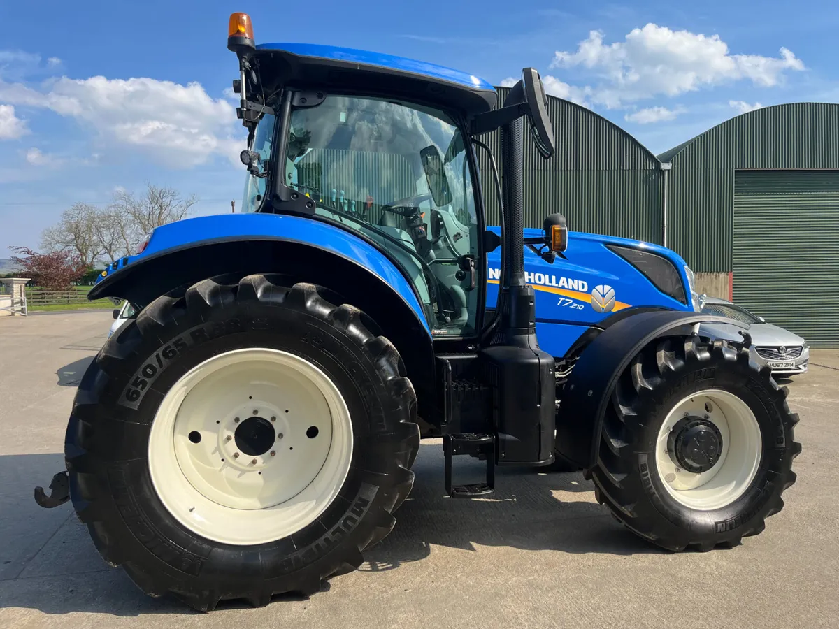 NEW HOLLAND T7.210 - Image 3
