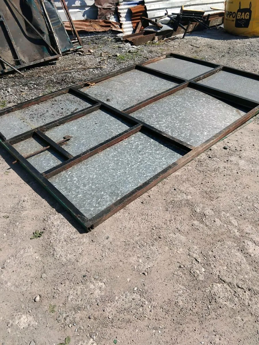 Entrance gate - Image 1