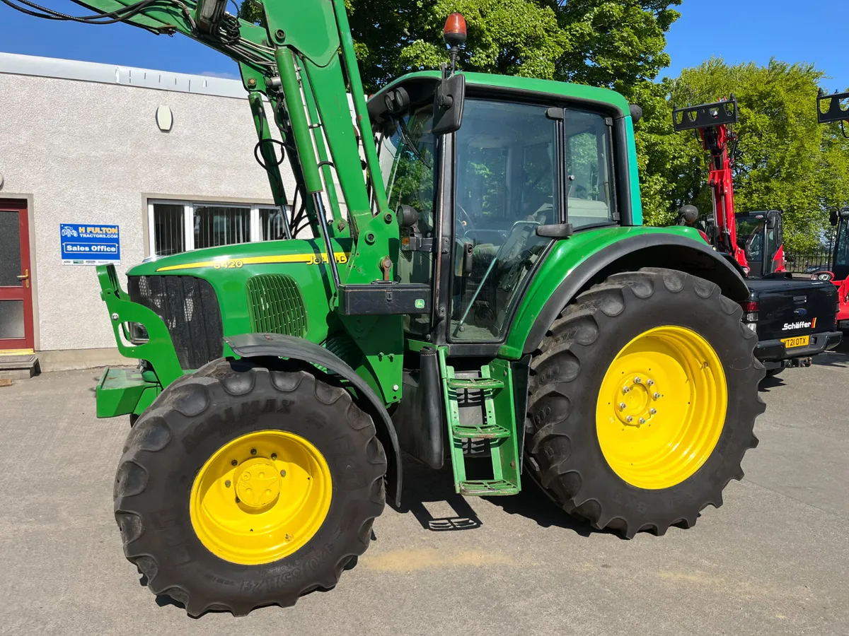 JOHN DEERE 6420 - Image 1
