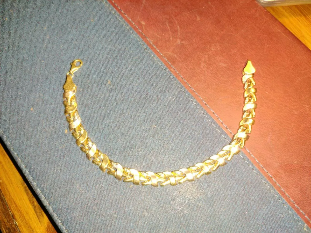 CURVY SWAG, 14CT Gold 7.62 Gram 8"Bracelet ! - Image 3