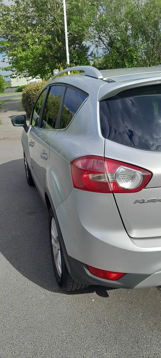 Ford Kuga 2010 - Image 2