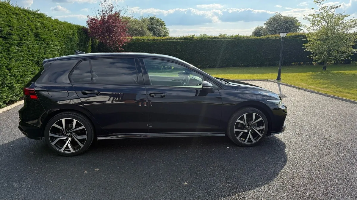 Volkswagen Golf 2023 R Line Styling - Image 4