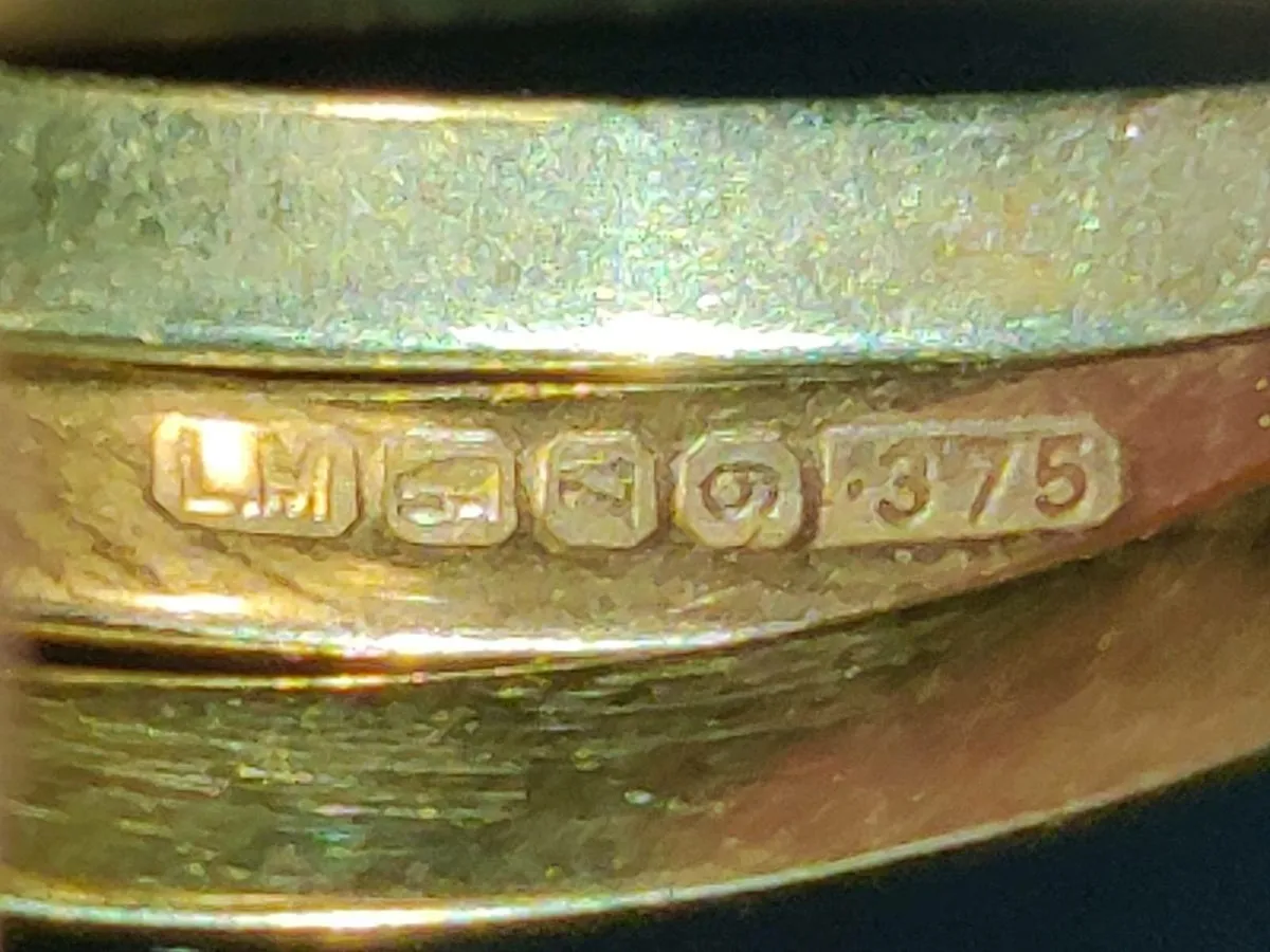 RARE TRIPLE WEDDING COLOUR, 9CT Gold Band ! - Image 2