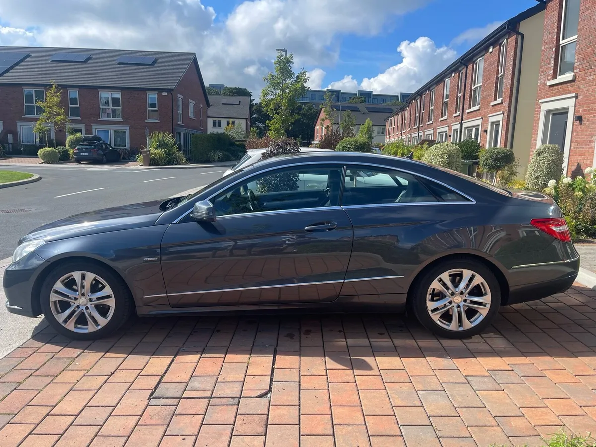 131 Mercedes E220 coupe - Image 3