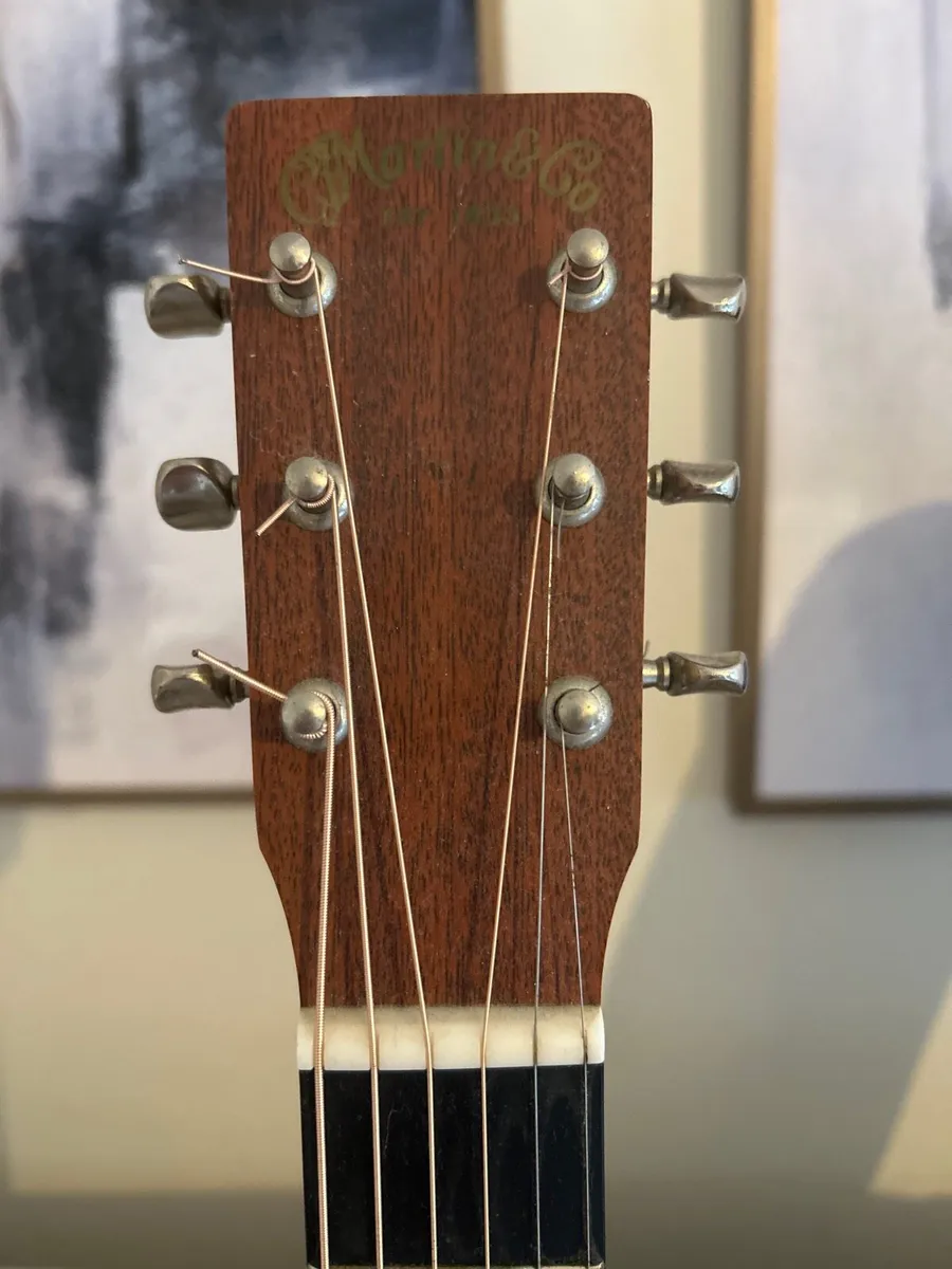 Guitar - Image 2