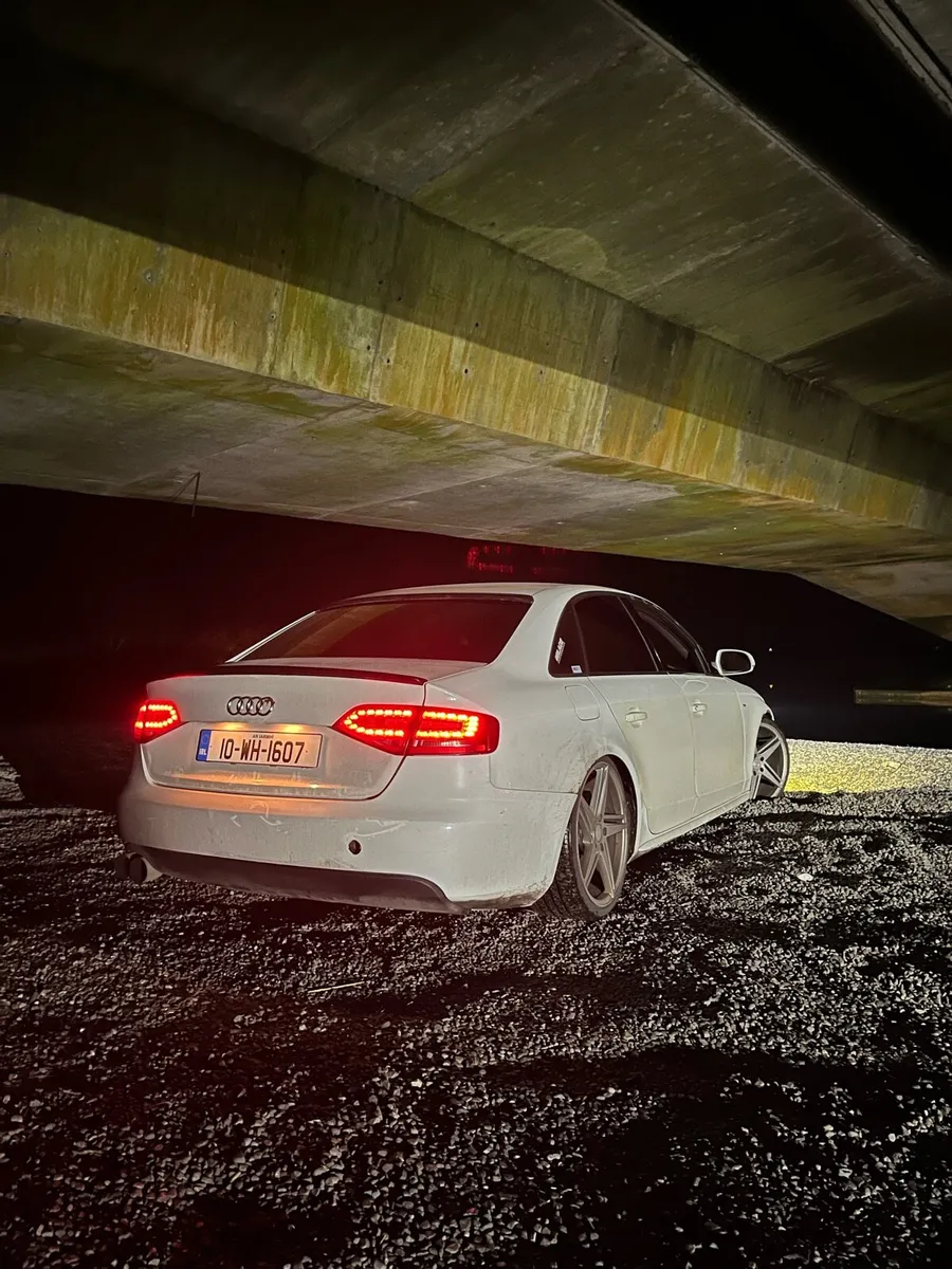 Audi a4 S-Line 2010 b8 2.0L Sport - Image 2