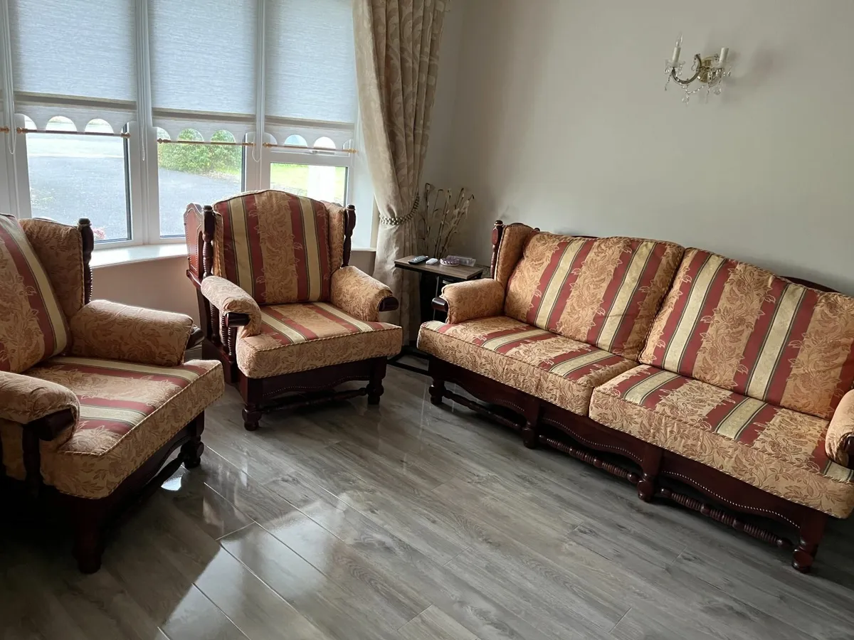 Bespoke & Luxurious Large Sofa +2 Armchairs+ Stool - Image 3