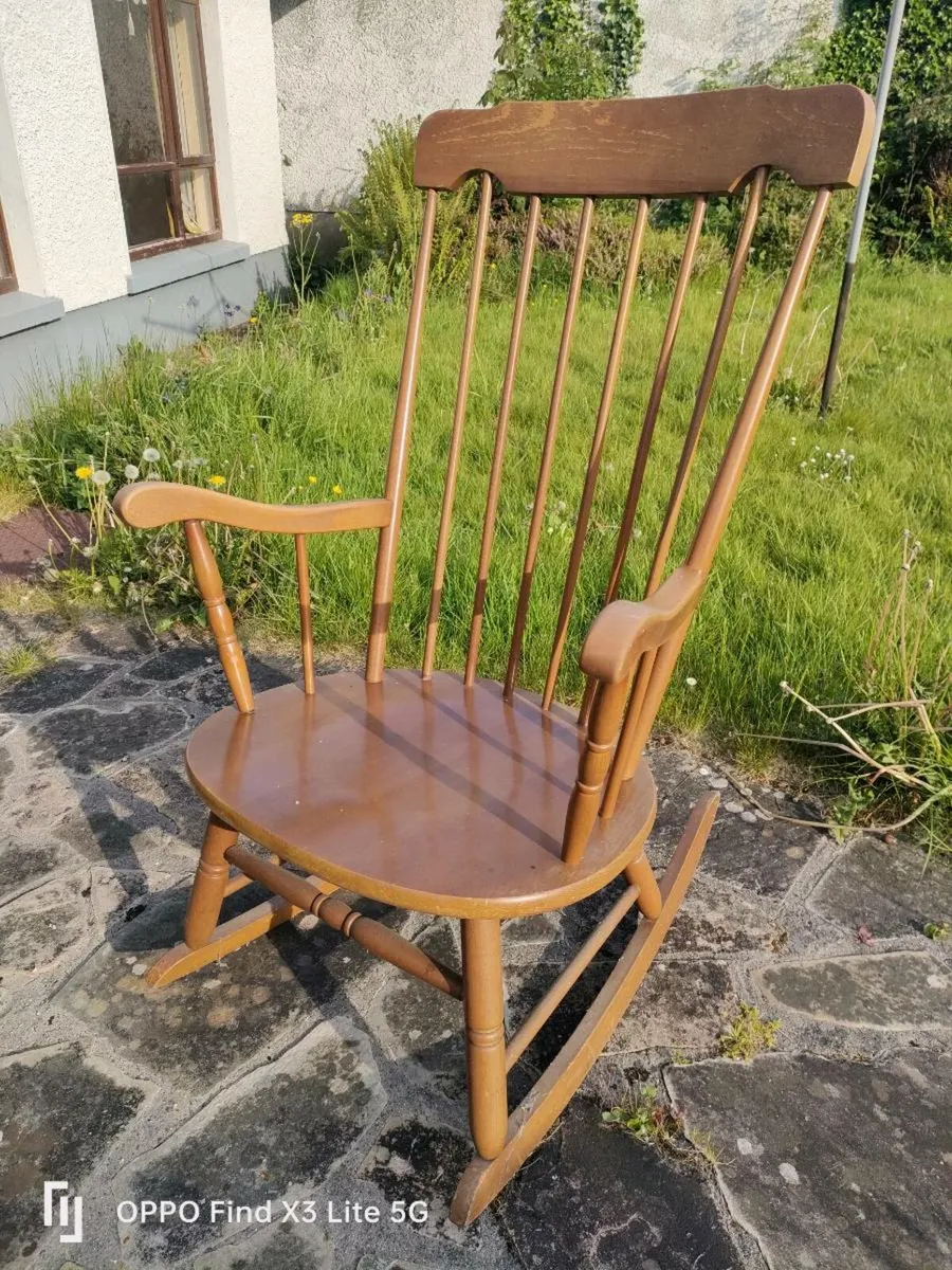 Rocking chair - Image 1