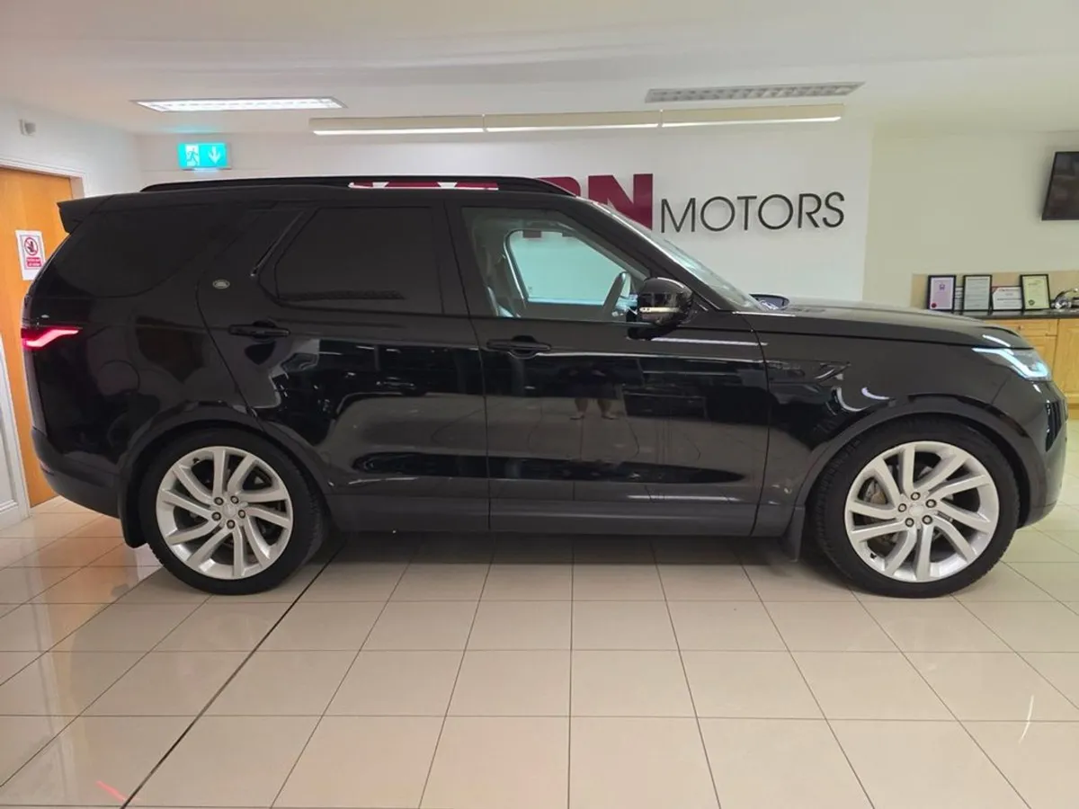 Land Rover Discovery 3.0 SD6 HSE Commercial - Image 3