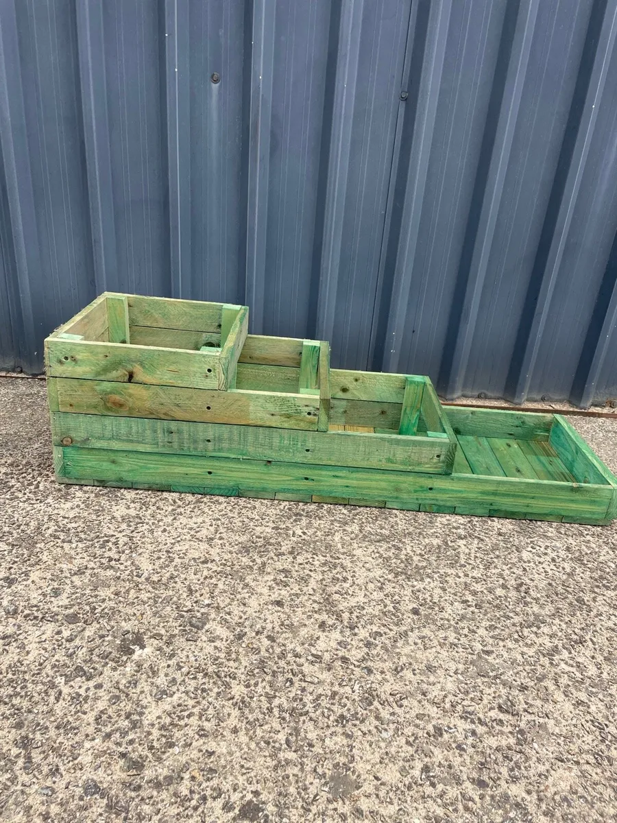 Tiered display PLANTER - Image 3