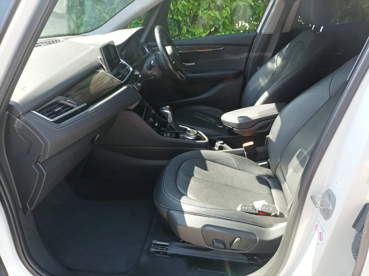 BMW 218D AUTO HIGH SPEC WITH SERVICE HISTORY 2017 - Image 3