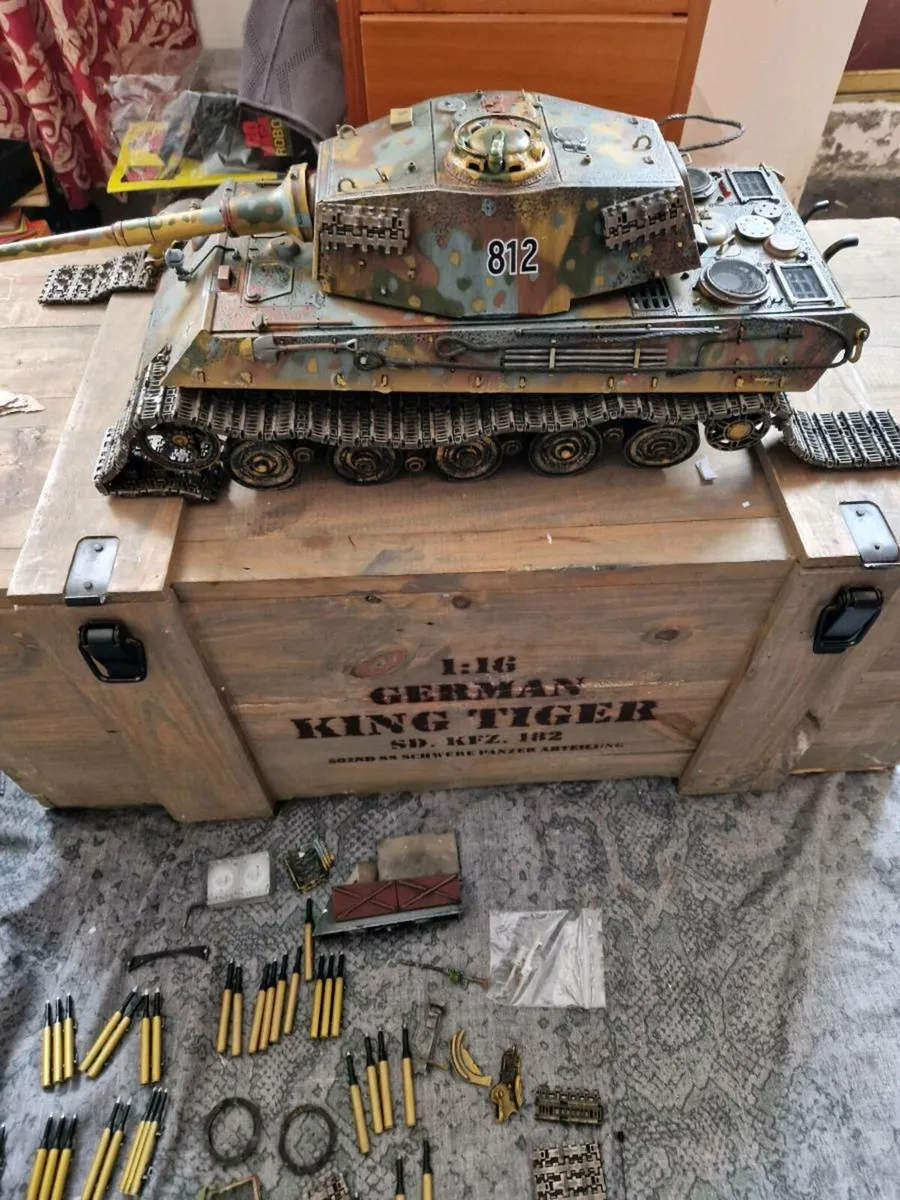 Corgi Forces of Valor German WW2 King Tiger 1.16 - Image 3