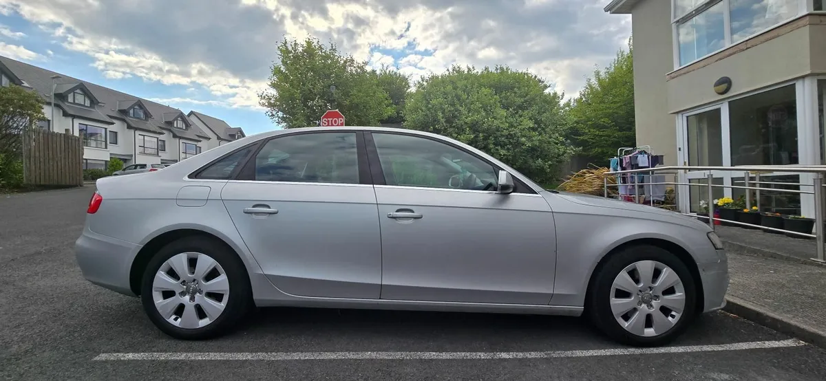 Audi A4 2010 - Image 1
