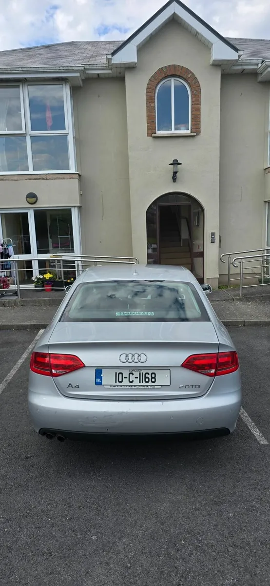 Audi A4 2010 - Image 4