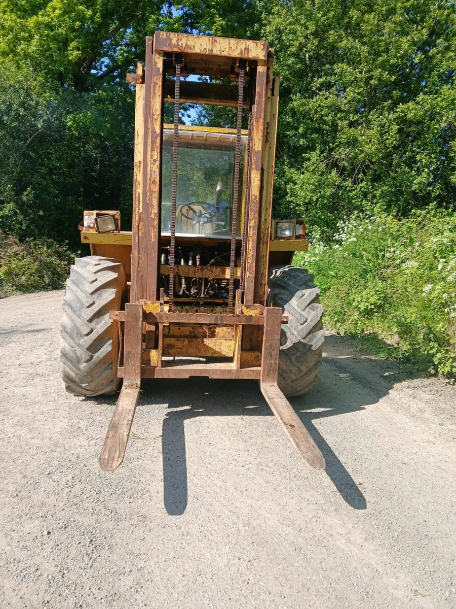 Forklift - Image 3