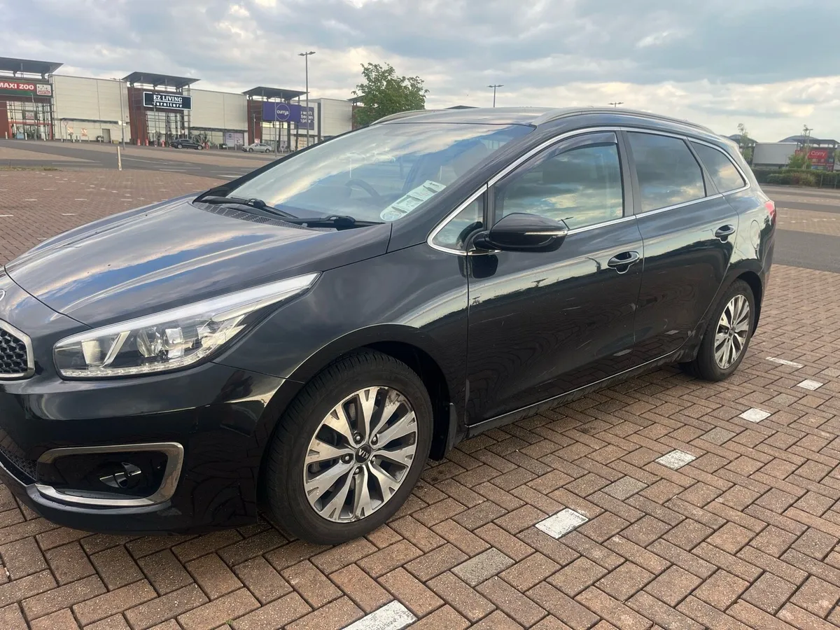 Kia ceed sports wagon - Image 2
