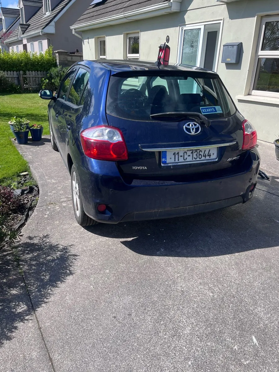 11 Toyota Auris - Image 4