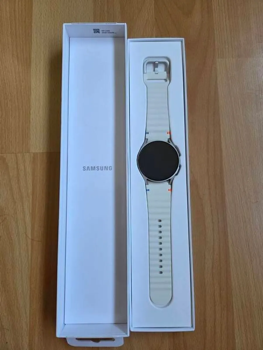 Samsung Galaxy Watch 7 - Image 2
