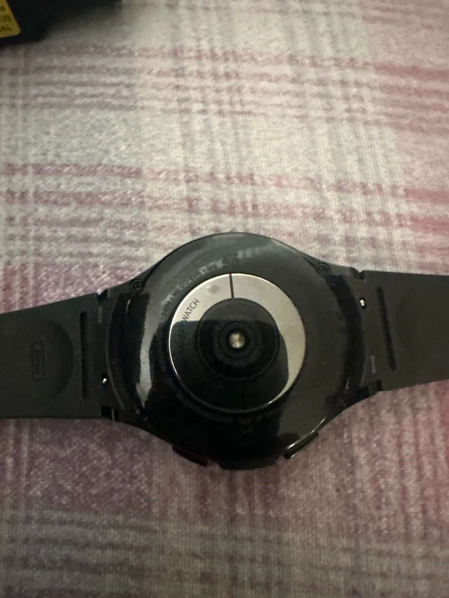 Samsung Smart Watch - Image 3