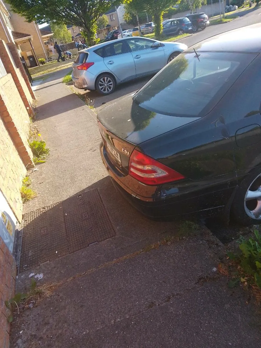 Car - Image 2