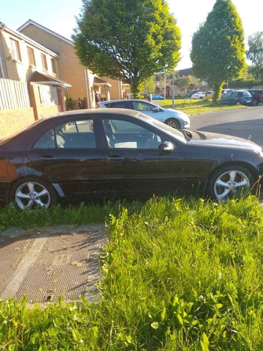 Car - Image 3