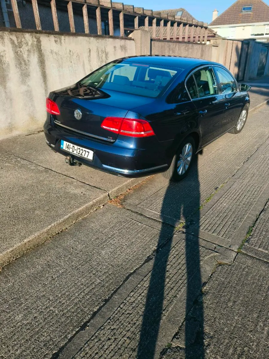 Volkswagen Passat - Image 2