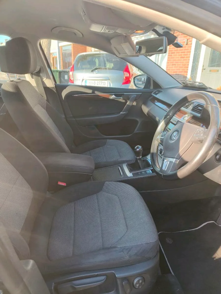 Volkswagen Passat - Image 4