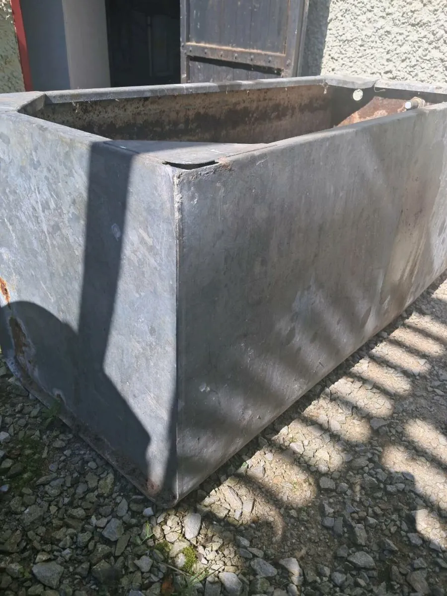 Garden planter - Image 2