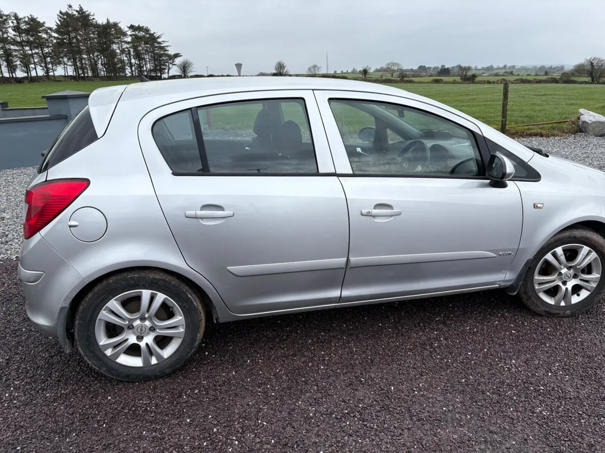Opel Corsa 2008 automatic - Image 2