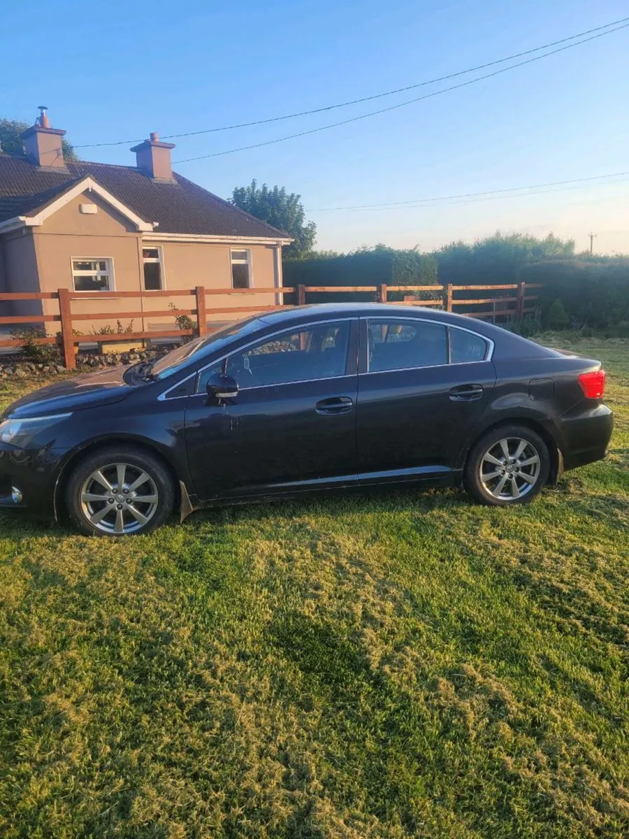 Totota avensis - Image 2