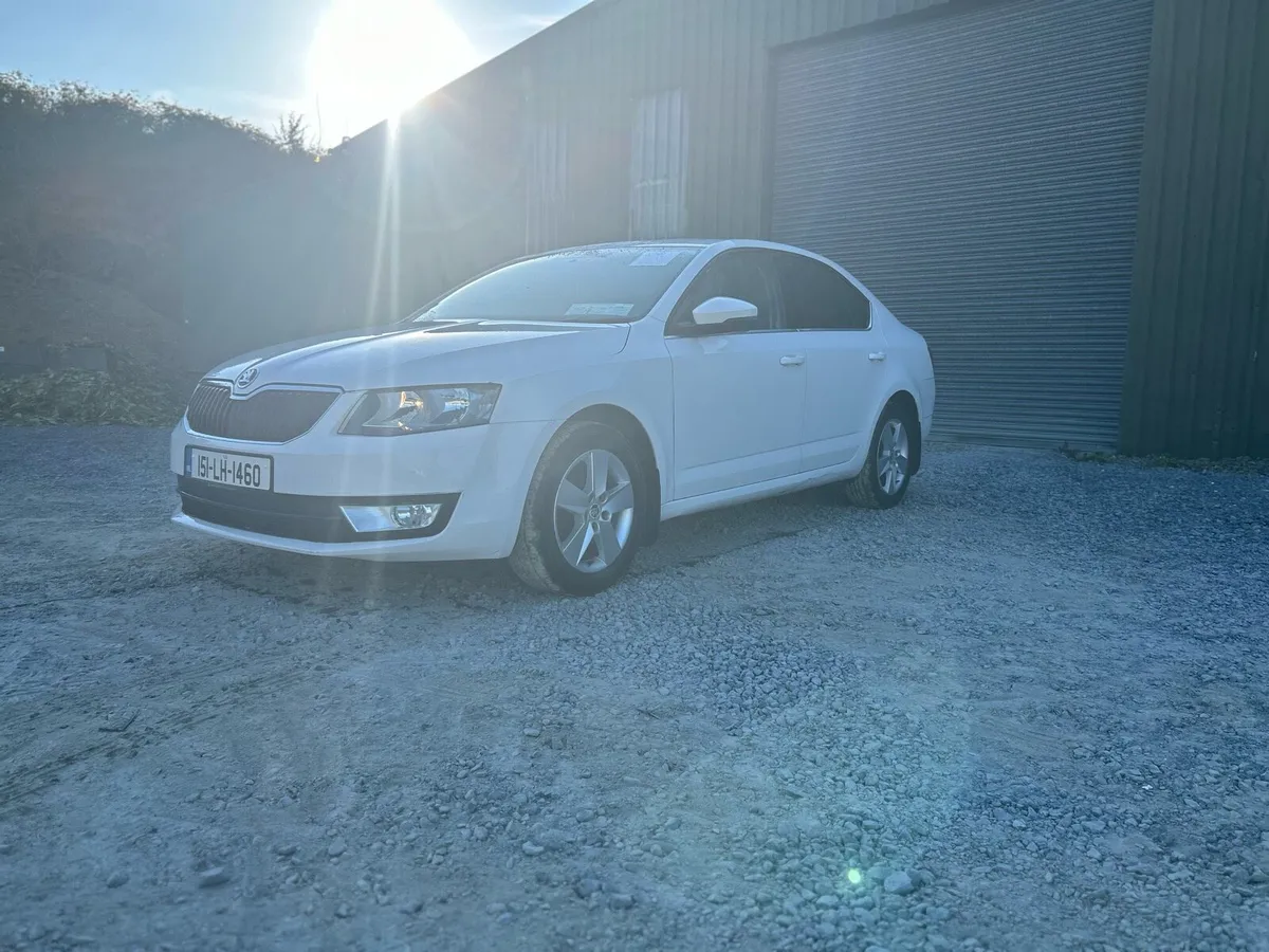 2015 Skoda Octavia - Image 2