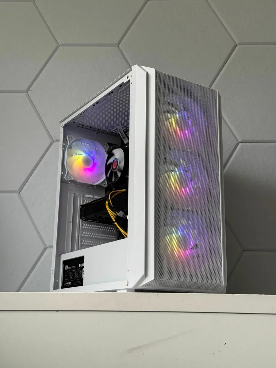 Gaming PC Setup - Image 4
