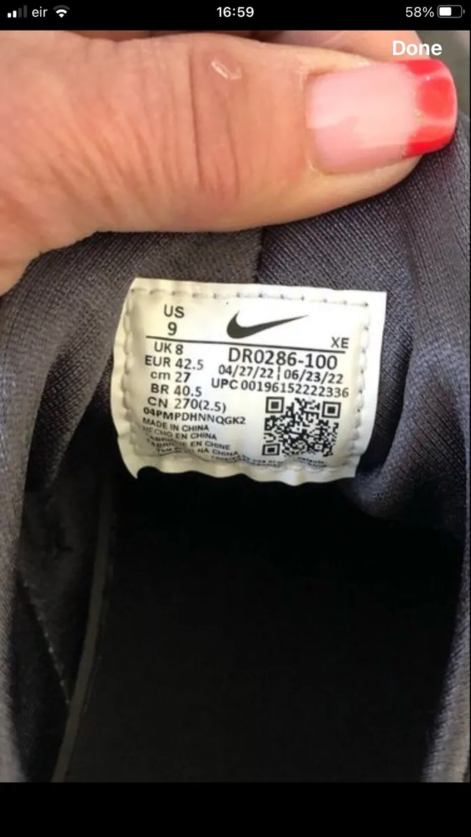 Mens like new trainer size 8 €50 - Image 4