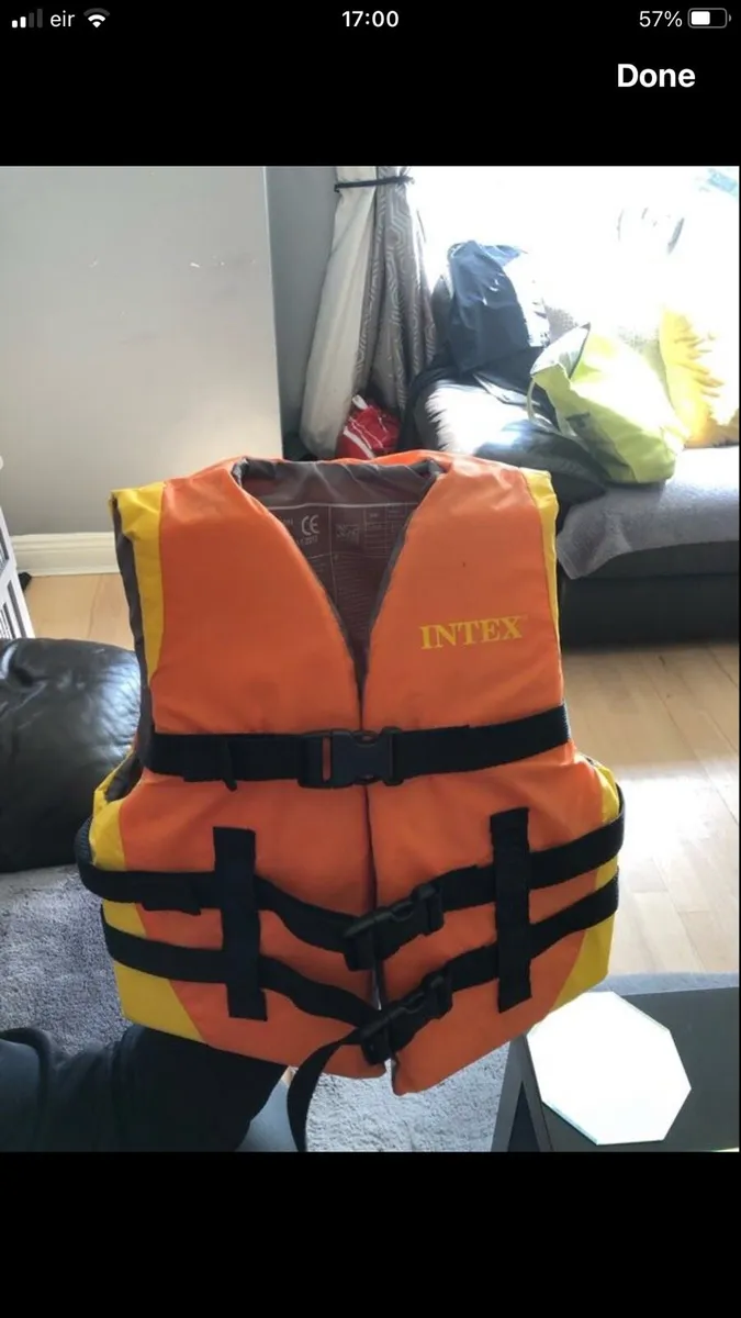 Child life jacket €15 - Image 4
