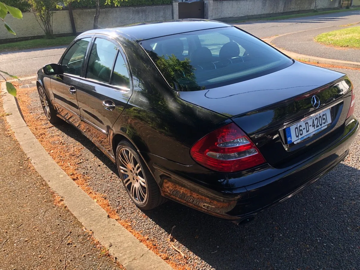 Car - Image 2