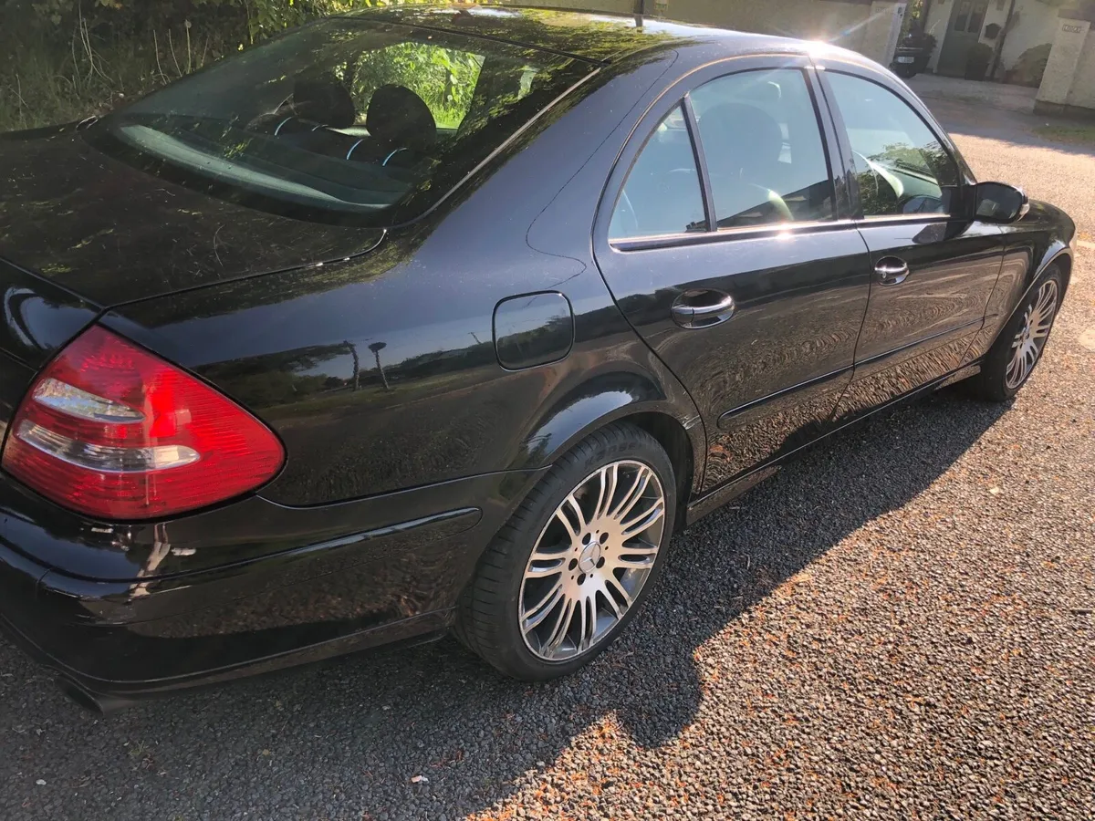 Car - Image 4