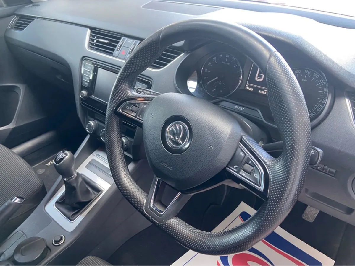 Skoda Octavia Ambition 1.6 TDI 110HP - Image 2