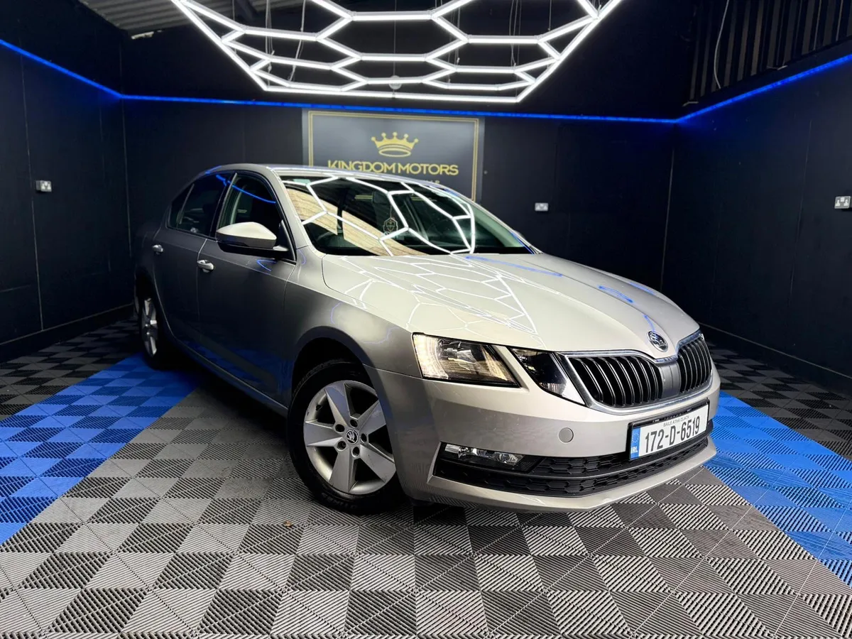 Skoda Octavia 2017,1.6 diesel,manual - Image 2