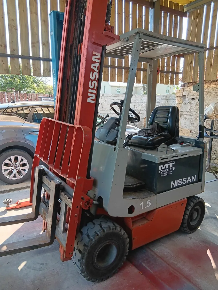 Nissan 1.5 ton forklift - Image 1