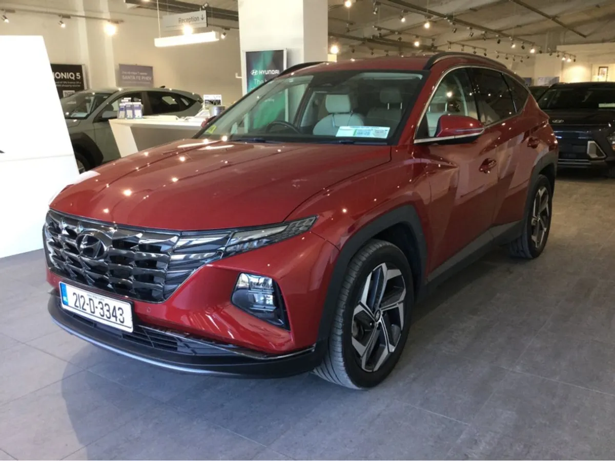 Hyundai Tucson Executive Plus 4WD Plug IN Hybrid - Image 3