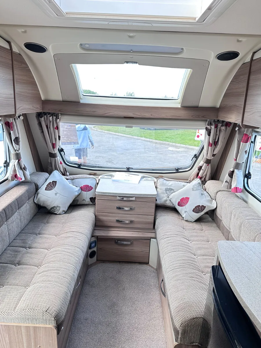 ✨STUNNING SWIFT COASTLINE 4 BERTH ISLAND BED✨ - Image 3