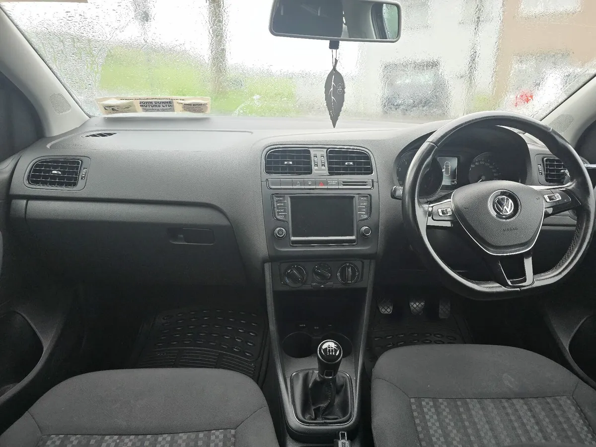 Volkswagen polo 2017 - Image 4